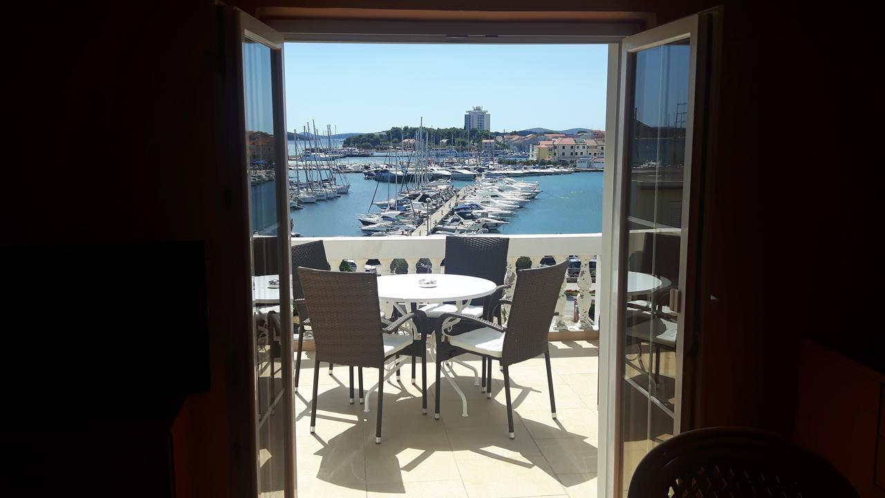 Apartment And Rooms Villa Kolonada Vodice Room photo