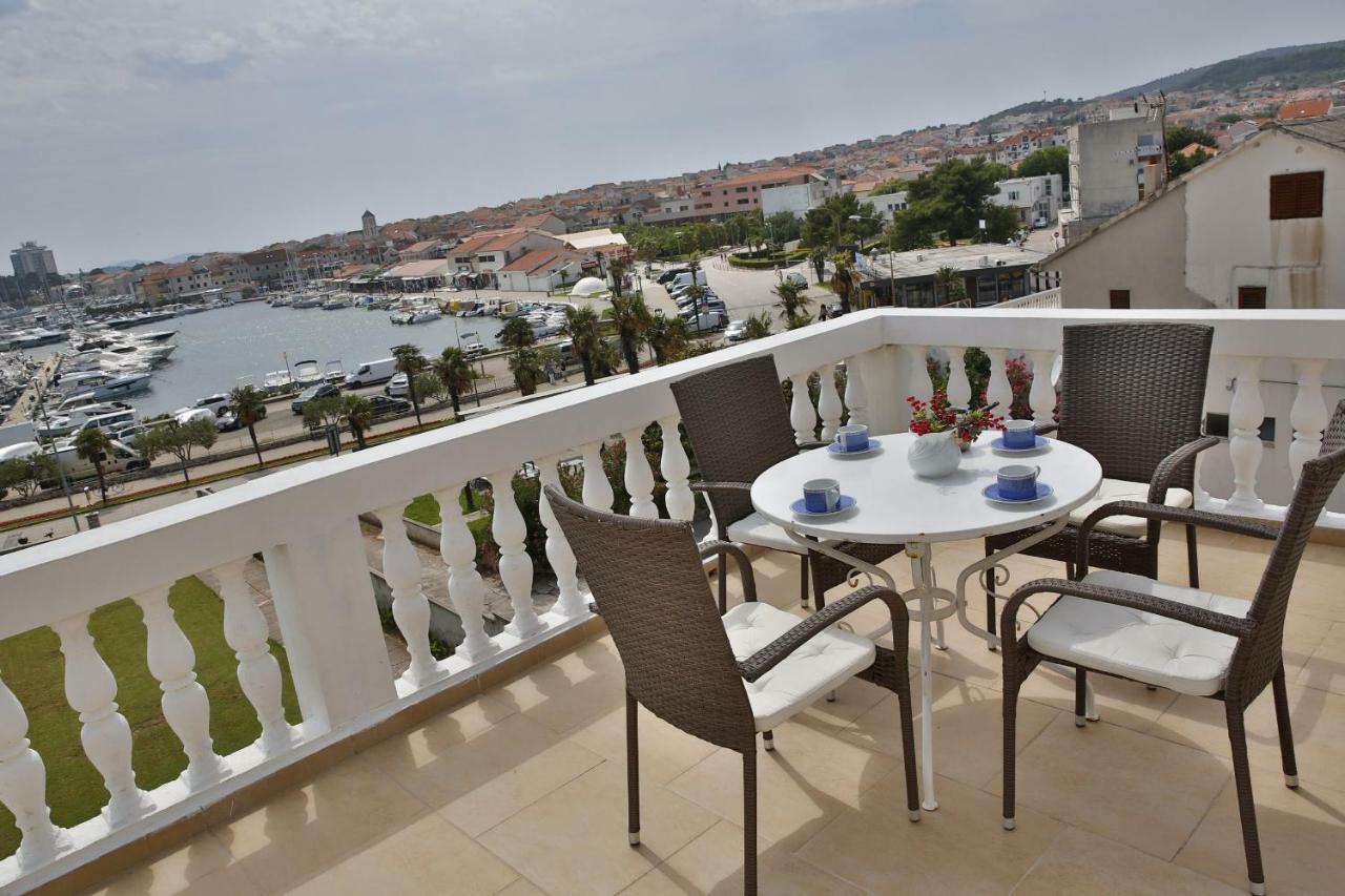 Apartment And Rooms Villa Kolonada Vodice Exterior photo