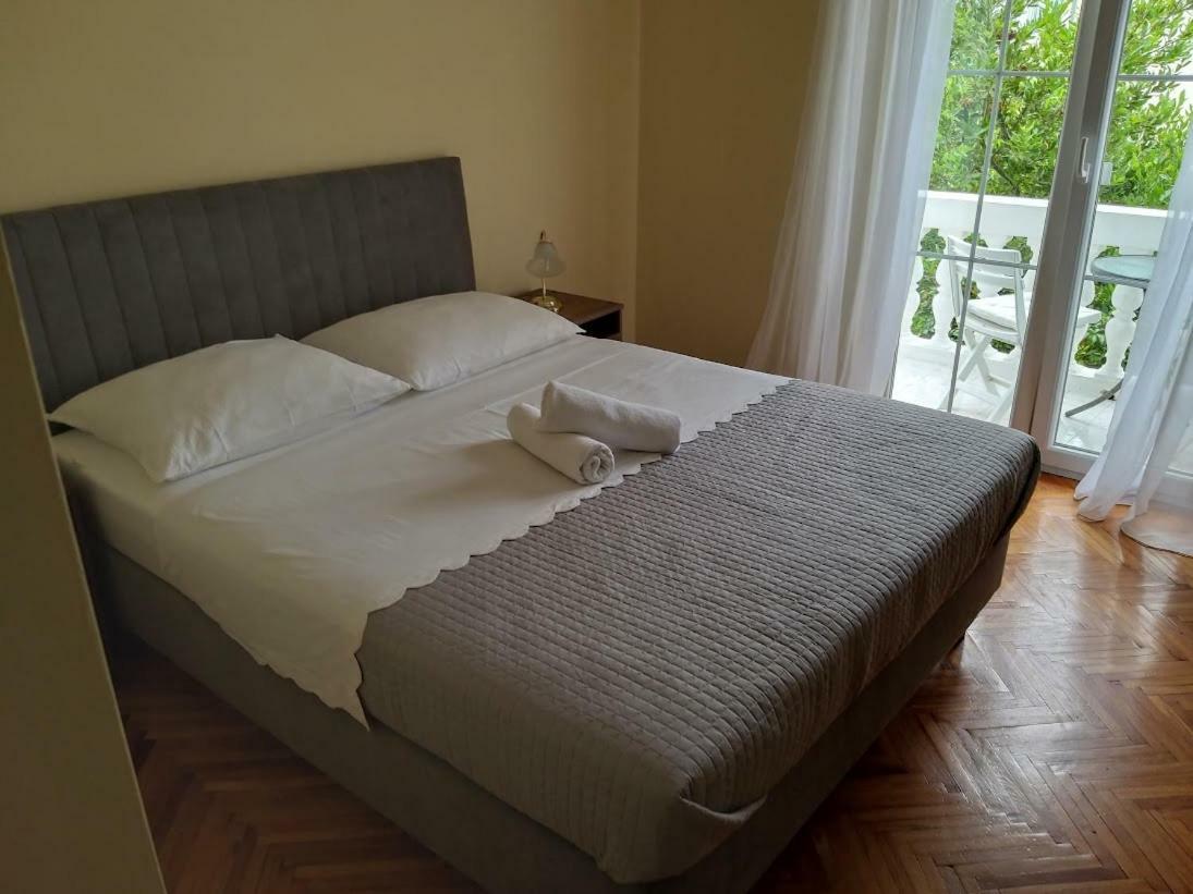 Apartment And Rooms Villa Kolonada Vodice Exterior photo